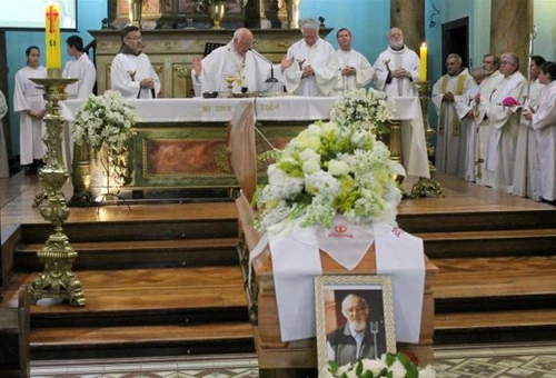 Misa de exequias del Padre Ignacio Larrañaga. Foto: Conferencia Episcopal de Chile