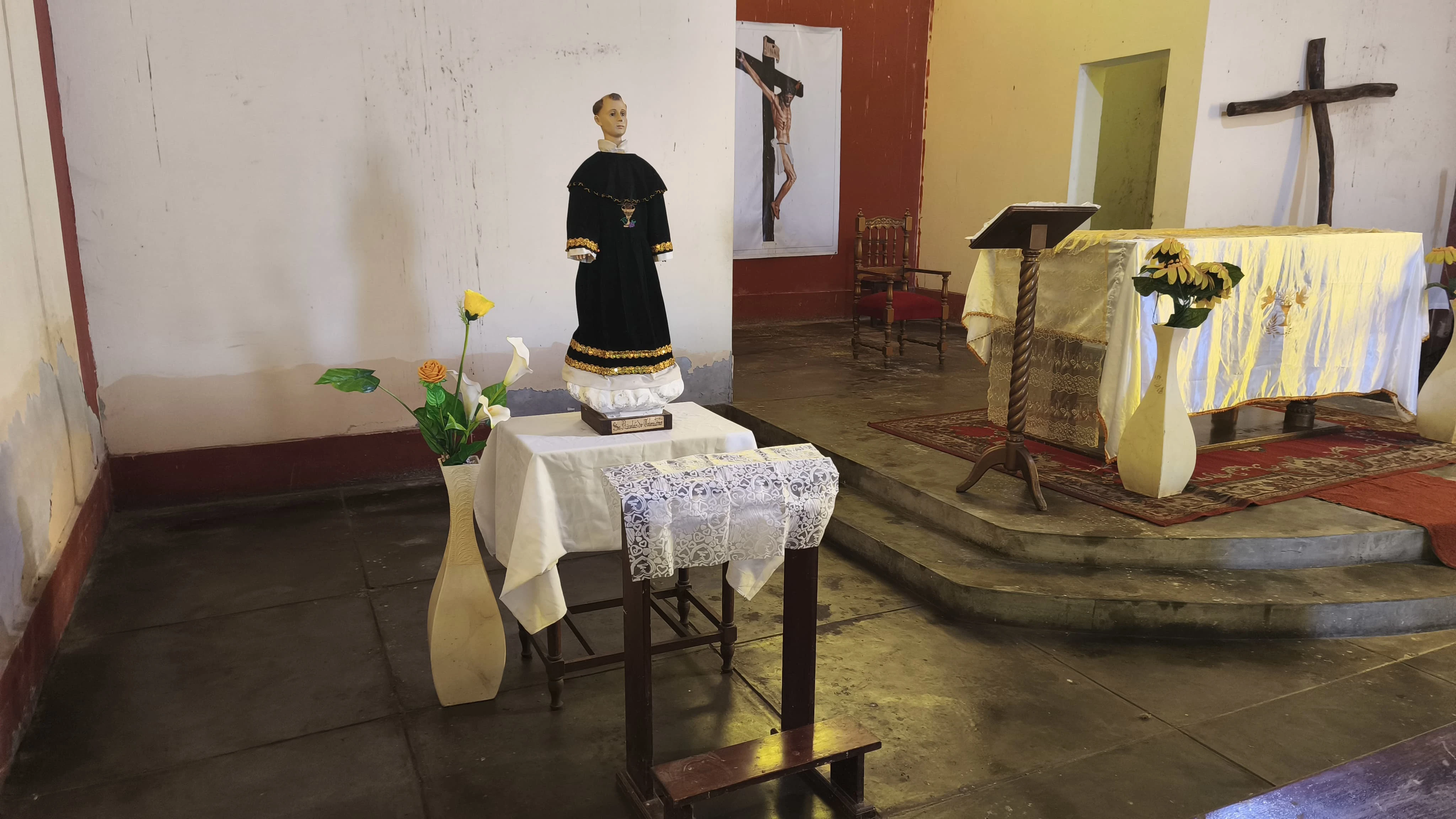 Imagen de San Nicolás de Tolentino que data del siglo XVII y a la que el Papa León XIV le rezaba cuando era Obispo de Chiclayo. Crédito: Diego López Marina - EWTN News