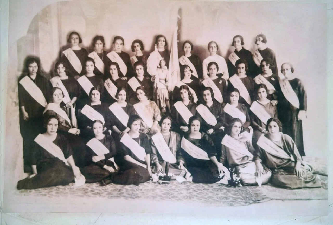 Fotografía histórica conservada por las Brigadas Femeninas Santa Juana de Arco. Crédito: Cortesía de las Brigadas Femeninas Santa Juana de Arco.