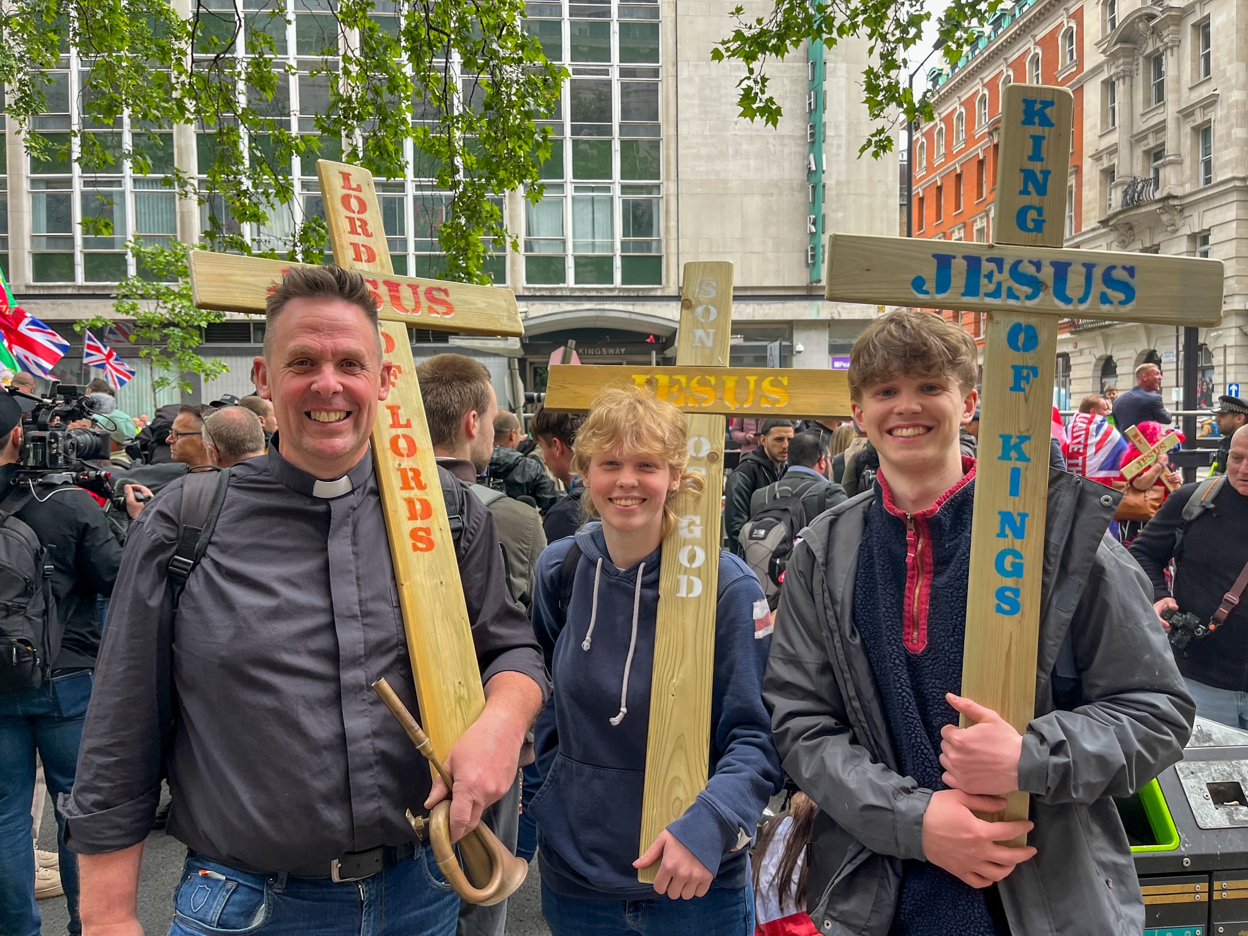 Christianity has become an increasingly visible theme at these gatherings, with Robinson posting the Lord’s Prayer on X before the event. | Credit: Elliot Hartley