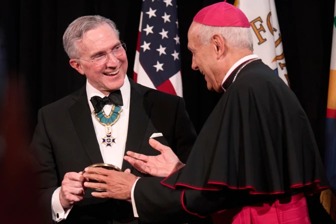 Knights of Columbus receives major international award for promoting peace and humanitarian work