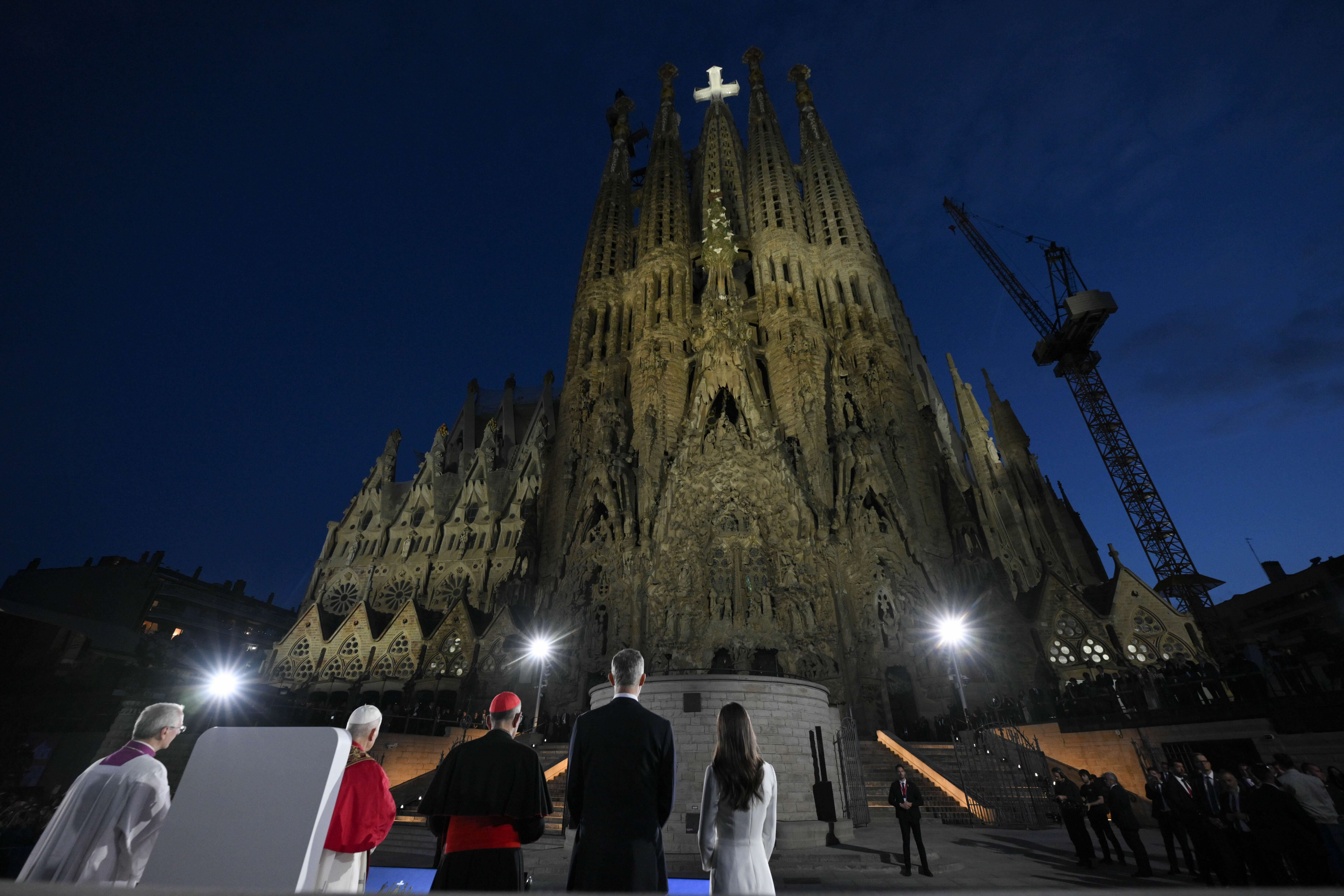 A century later, Pope Leo XIV fulfills Gaudí’s dream