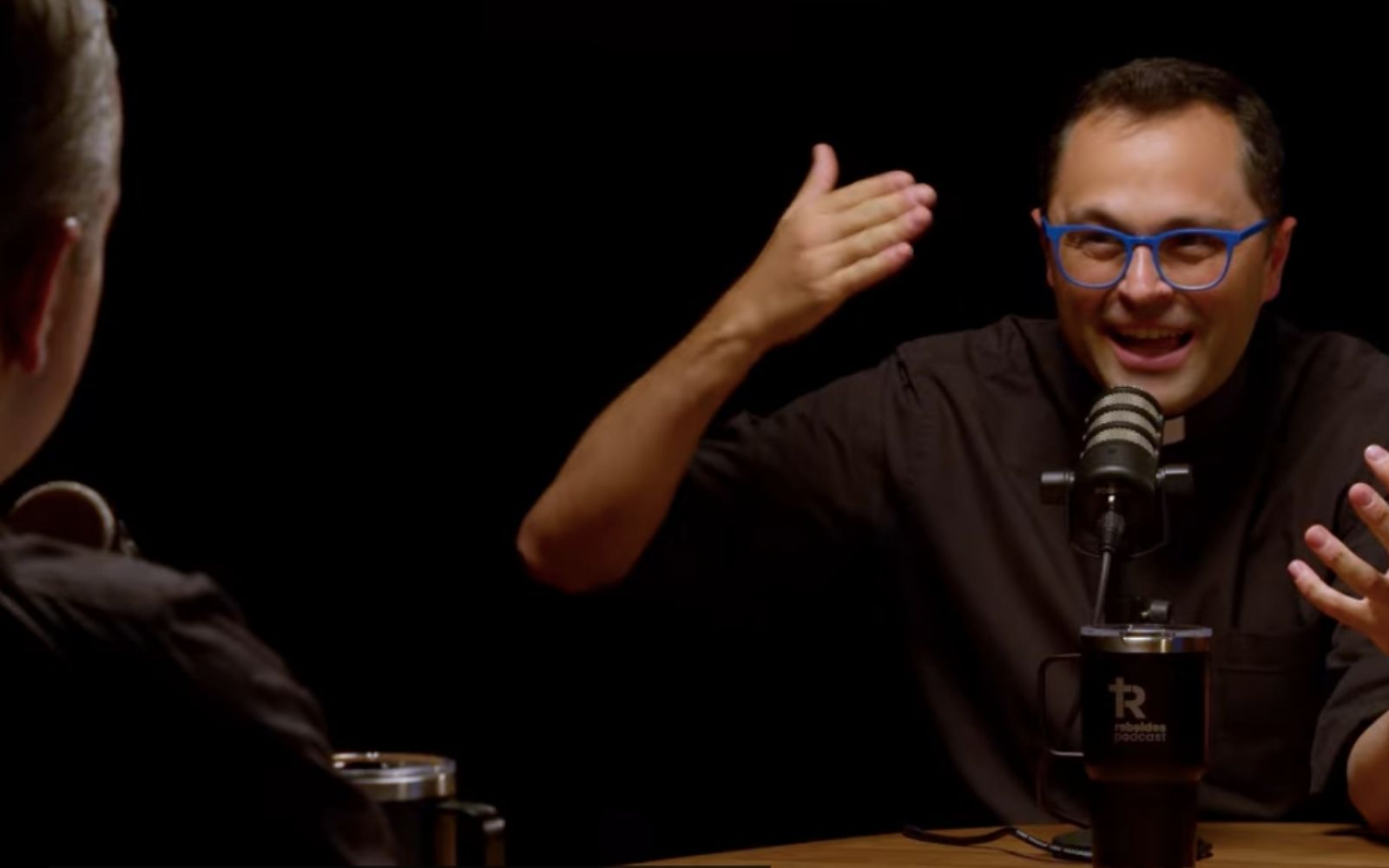Priest explains how to read the Bible without getting lost in the process