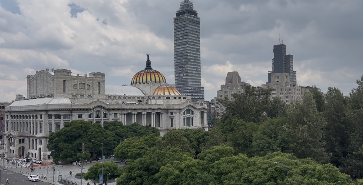 Al fondo de la foto se ve la Torre Latinoamericana, el palacio de Bellas Artes y parte de la Alameda Central. Crédito: EWTN Noticias