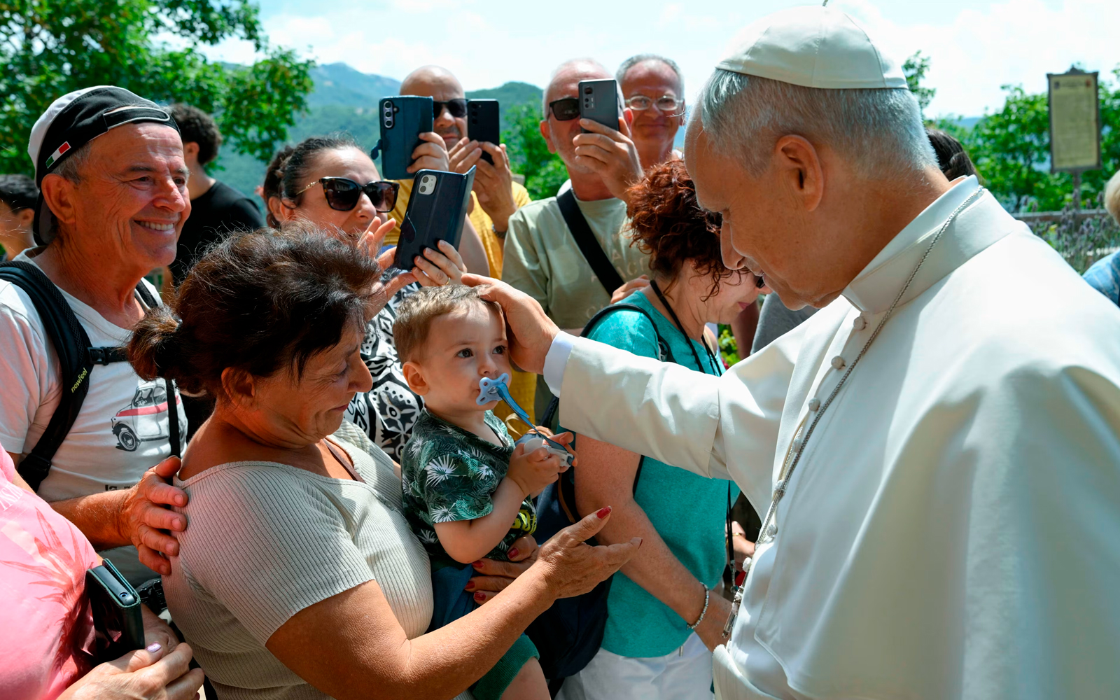 El Papa León XIV visita el santuario dedicado a la Santísima Trinidad cerca de Roma