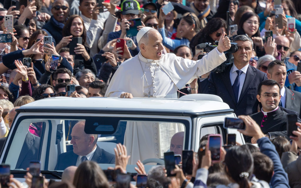 El Papa León XIV en una audiencia general en el Vaticano en marzo de este año. Crédito: Daniel Ibáñez / EWTN News.