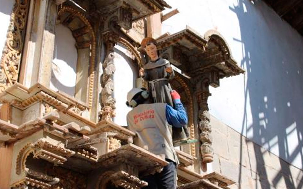 Una de las imágenes rescatadas en la iglesia matriz Santiago León. Crédito: ANDINA / Editora Perú / Mincul.