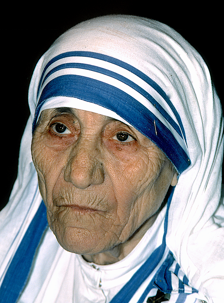 Mother Teresa during a visit to the White House and meeting with President Ronald Reagan on June 13, 1986. | Credit: Mark Reinstein/Shutterstock