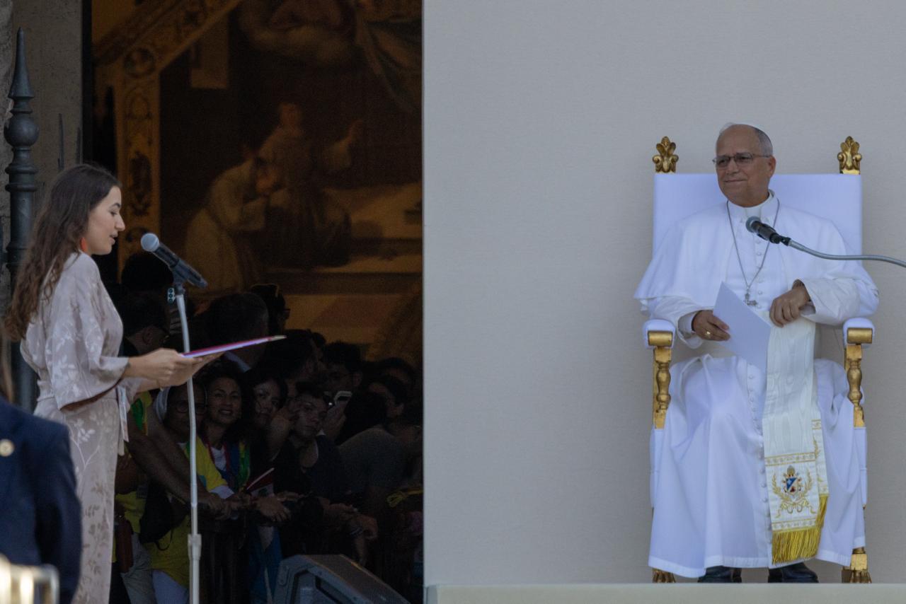 Varios jóvenes plantearon preguntas al Papa. Crédito: Daniel Ibañez/ EWTN News.