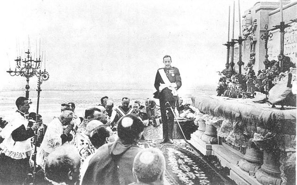 El Rey Alfonso XIII pronunció la fórmula de consagración de España al Sagrado Corazón de Jesús en 1919. | Crédito: Dominio público.