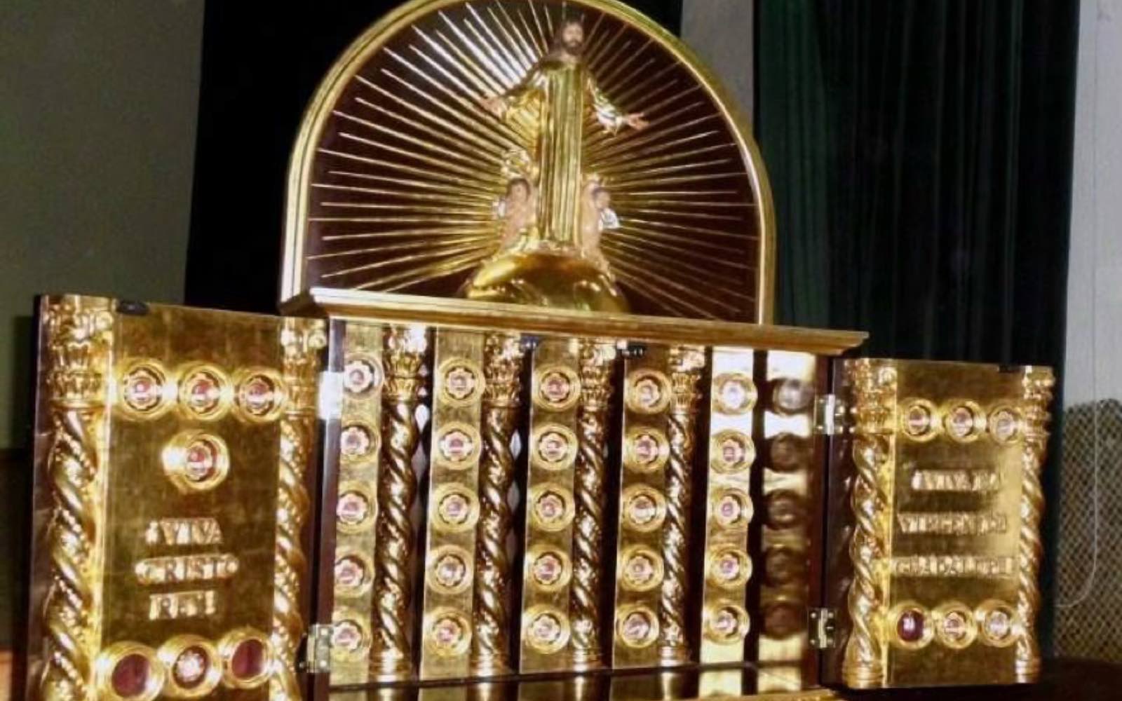Relicario con reliquias de 25 santos y 13 beatos mártires mexicanos, diseñado y custodiado por los Caballeros de Colón para difundir la fe y promover la libertad religiosa en México, Estados Unidos y Canadá. Crédito: Cortesía de los Caballeros de Colón.