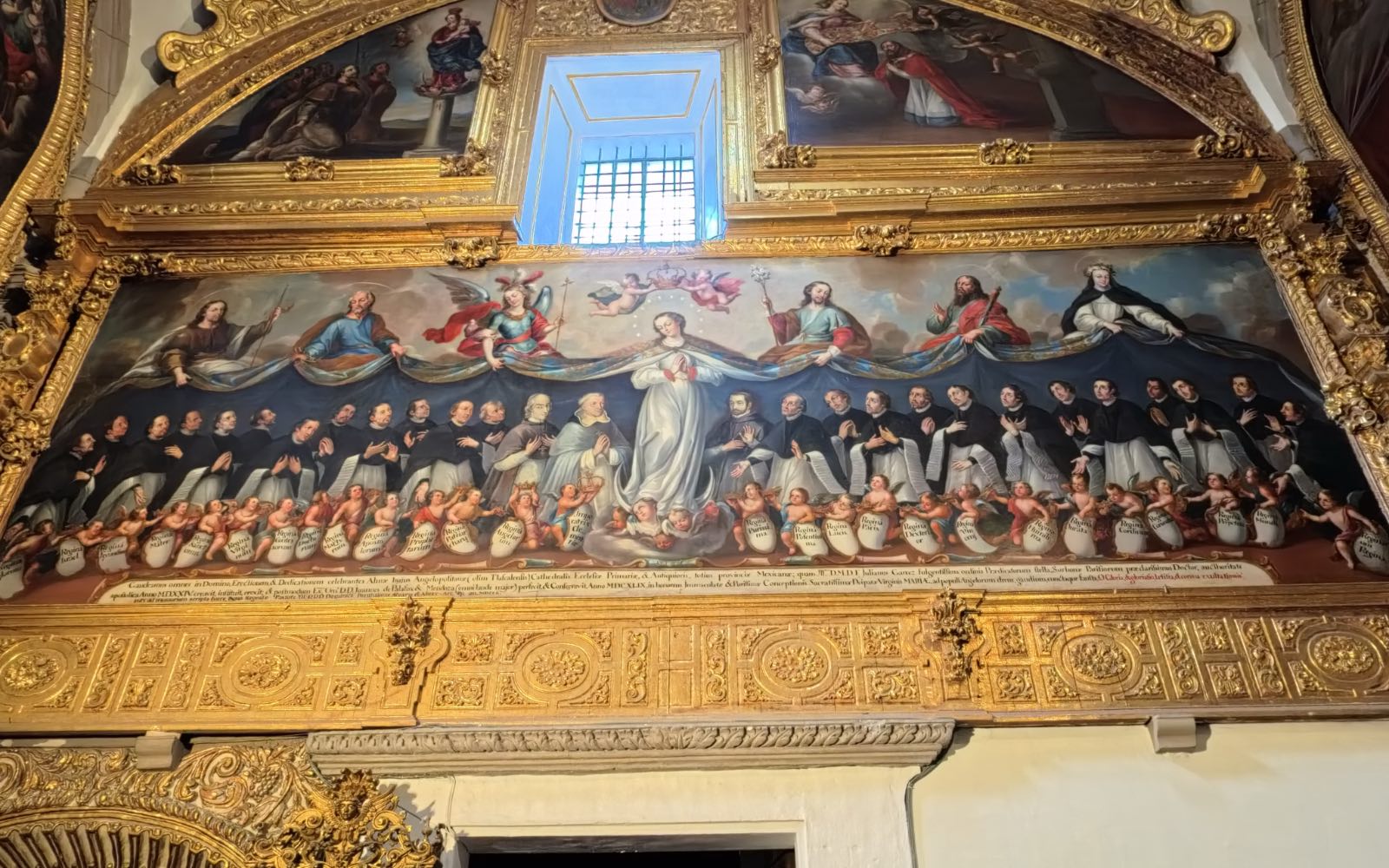 "La erección de esta Santa Iglesia", obra de Luis Berrueco realizada hacia mediados del siglo XVIII, en la sacristía de la Catedral de Puebla. | Crédito: David Ramos/EWTN News.