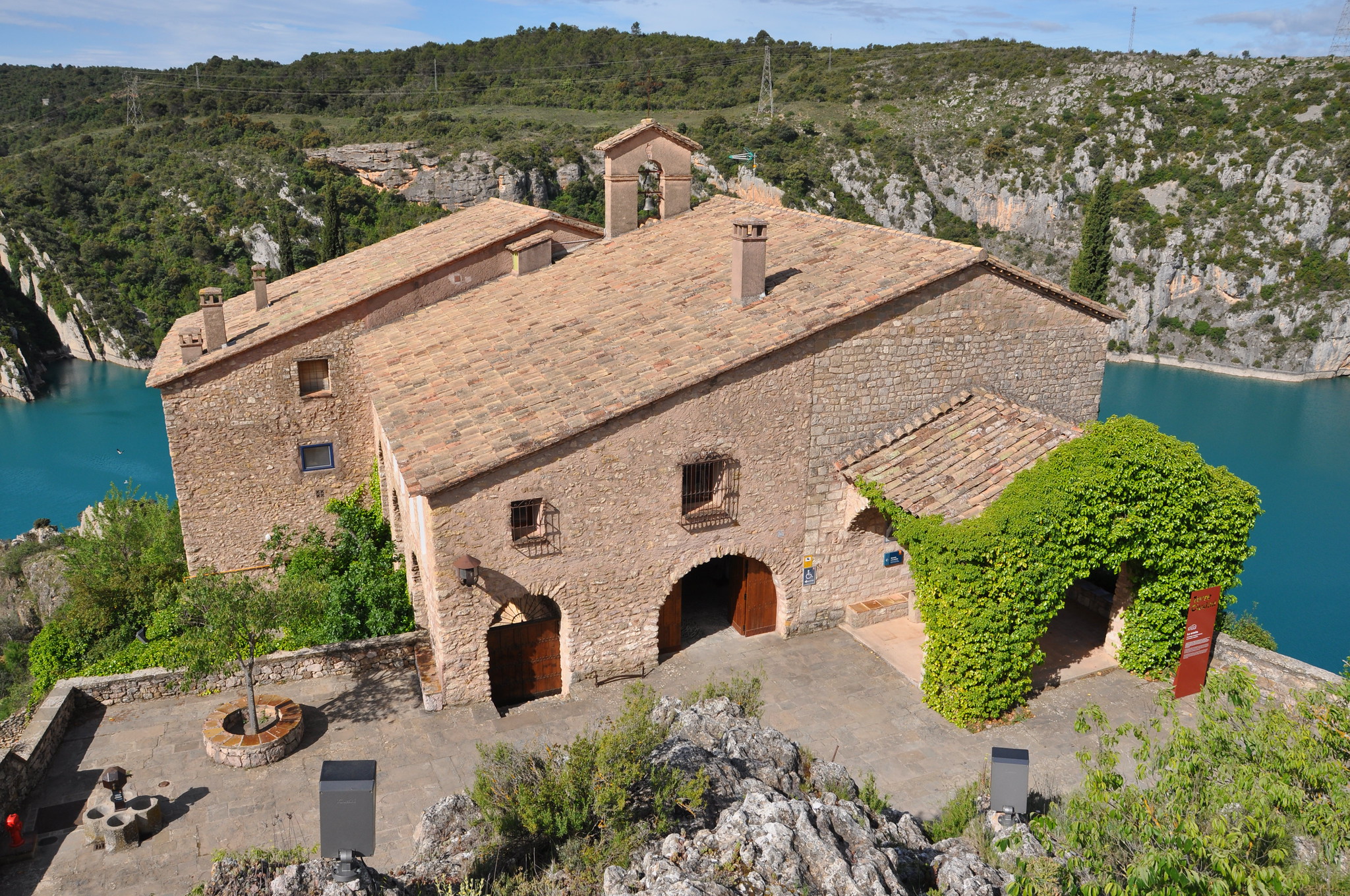 Estado de la ermita originaria de Torreciudad reconstruida. | Crédito: Opus Dei.