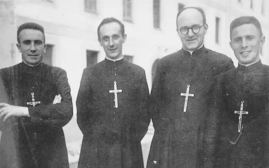El P. Guisasola (segundo por la derecha) fue el superior delos ocho primeros misioneros vascos en Ecuador. | Crédito: Diócesis de Bilbao.