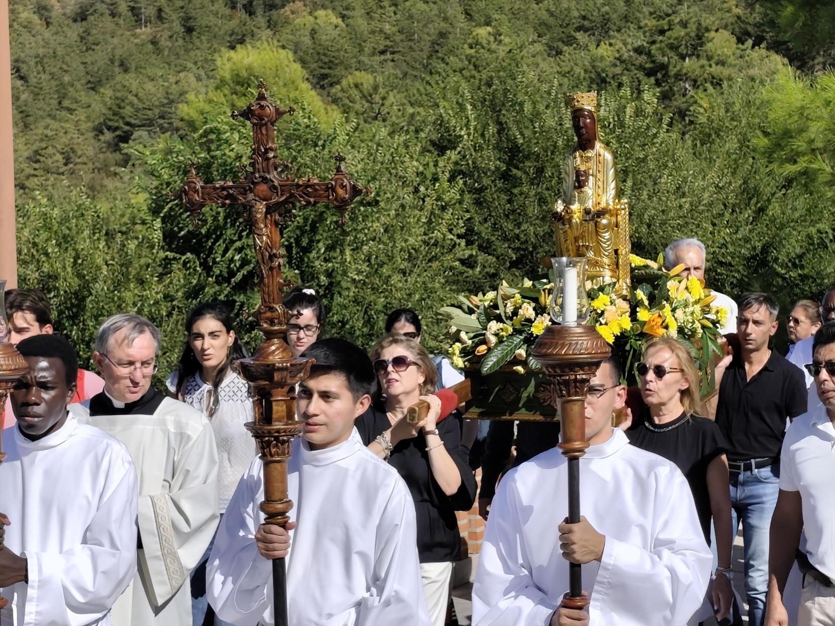 Procesión en el Santuario de Torreciudad. | Crédito: Nicolás de Cárdenas / ACI Prensa.