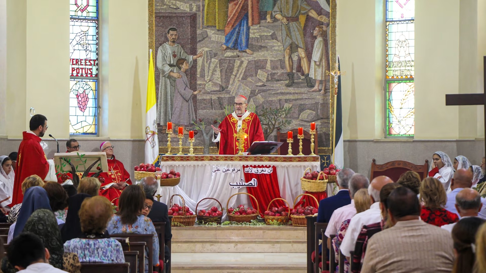 Cristãos da Terra Santa devem fazer da cruz um modo de vida, diz patriarca Pizzaballa