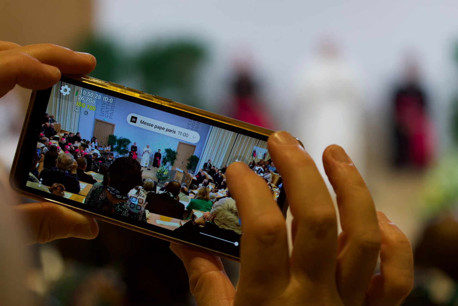 Pope addresses ‘surprising’ Catholic growth in secular France