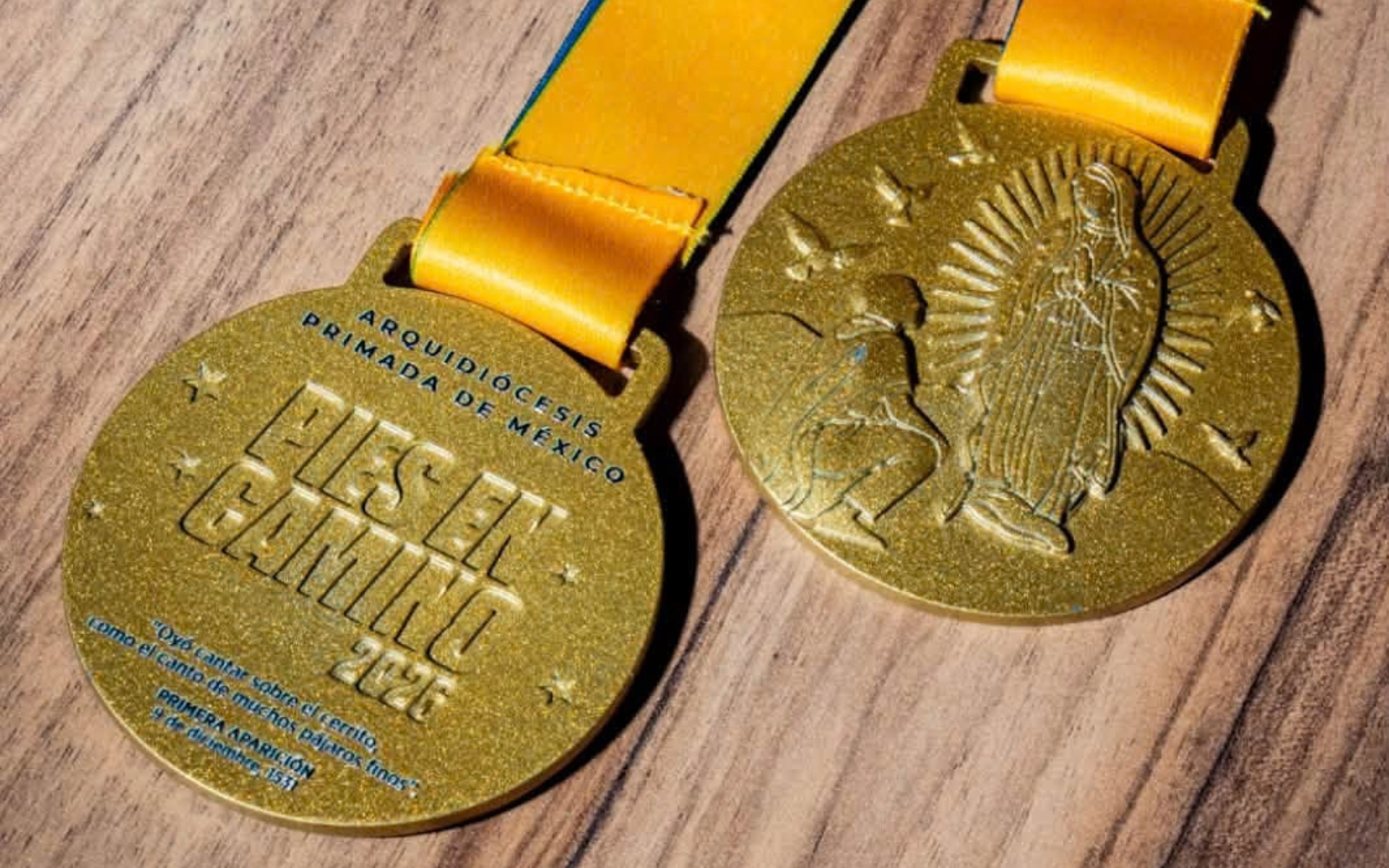 Medallas de la segunda edición de la carrera “Pies en el Camino”. Crédito: Arquidiócesis Primada de México