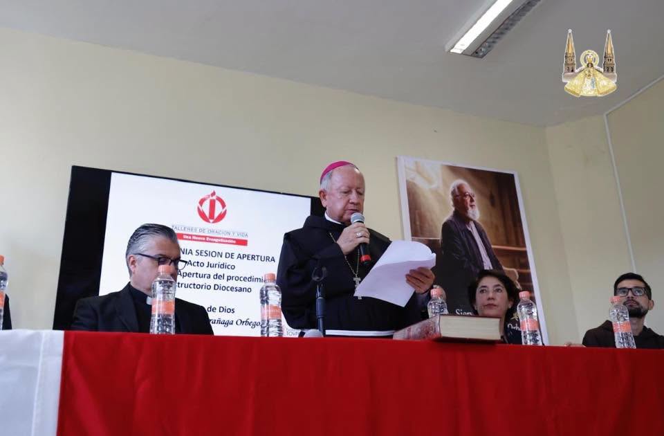 Durante la ceremonia de inicio de causa de beatificación y canonización del P. Larrañaga que se realizó este 6 de octubre de 2026, Mons. Juan Manuel Muñoz Curiel llamó a seguir su ejemplo. Crédito: Prensa Arzobispado de Guadalajara