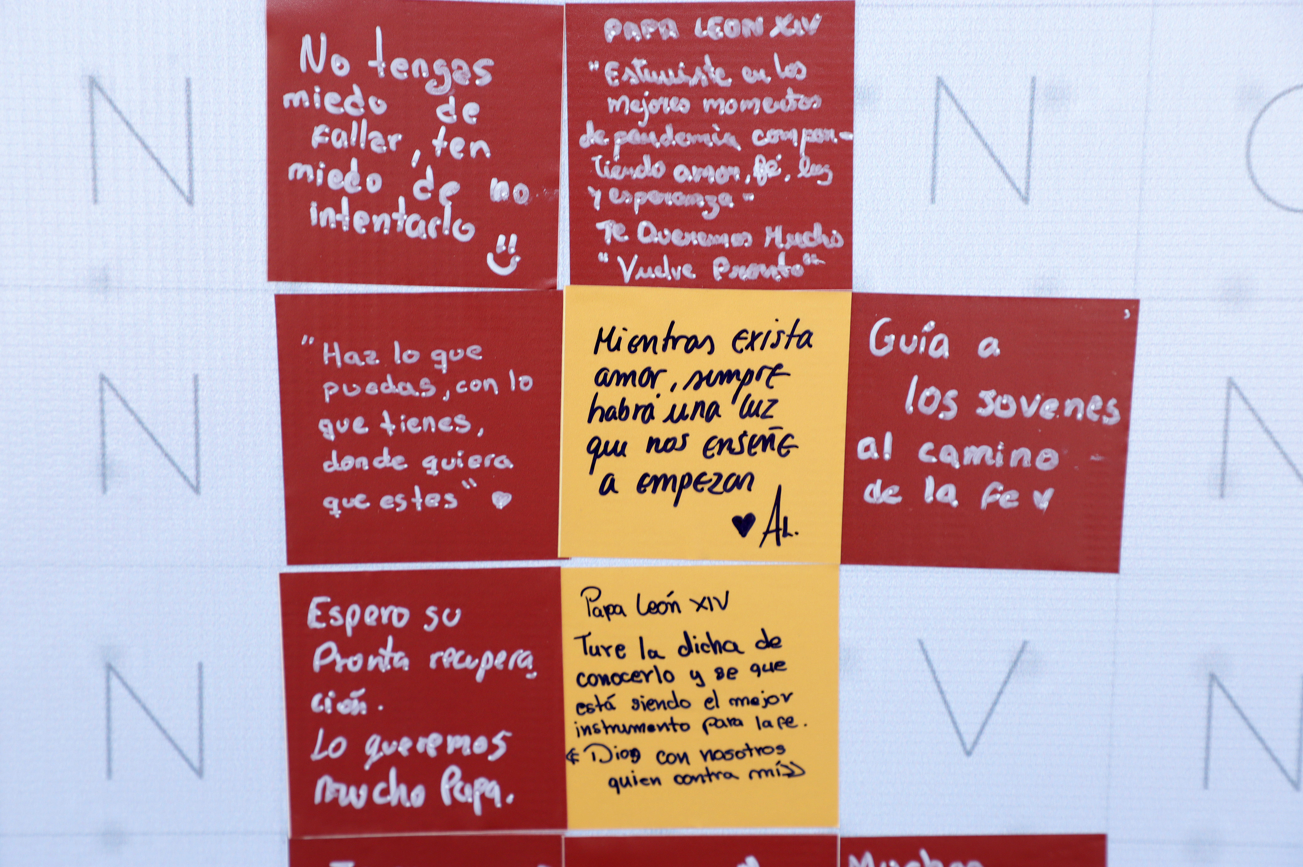 "Espero su pronta recuperación. Lo queremos mucho Papa". Crédito: Juan Gil