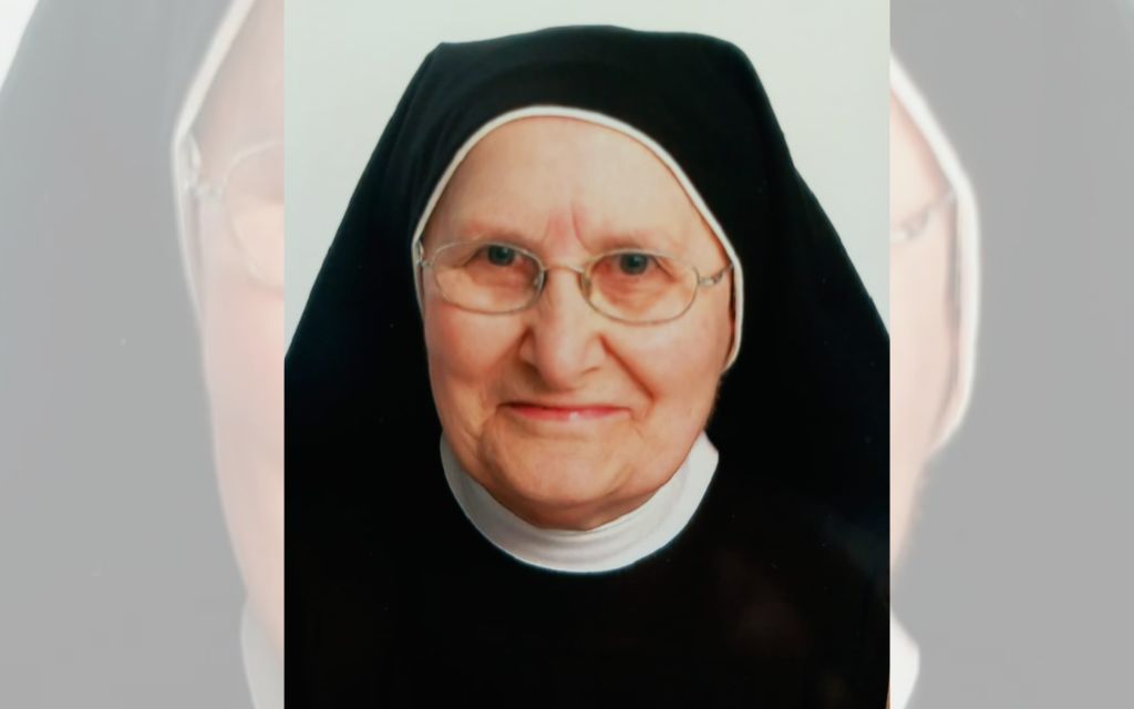 Despiden a Sor Celina, clarisa de 94 años que falleció el día en que cumplía 75 en el convento