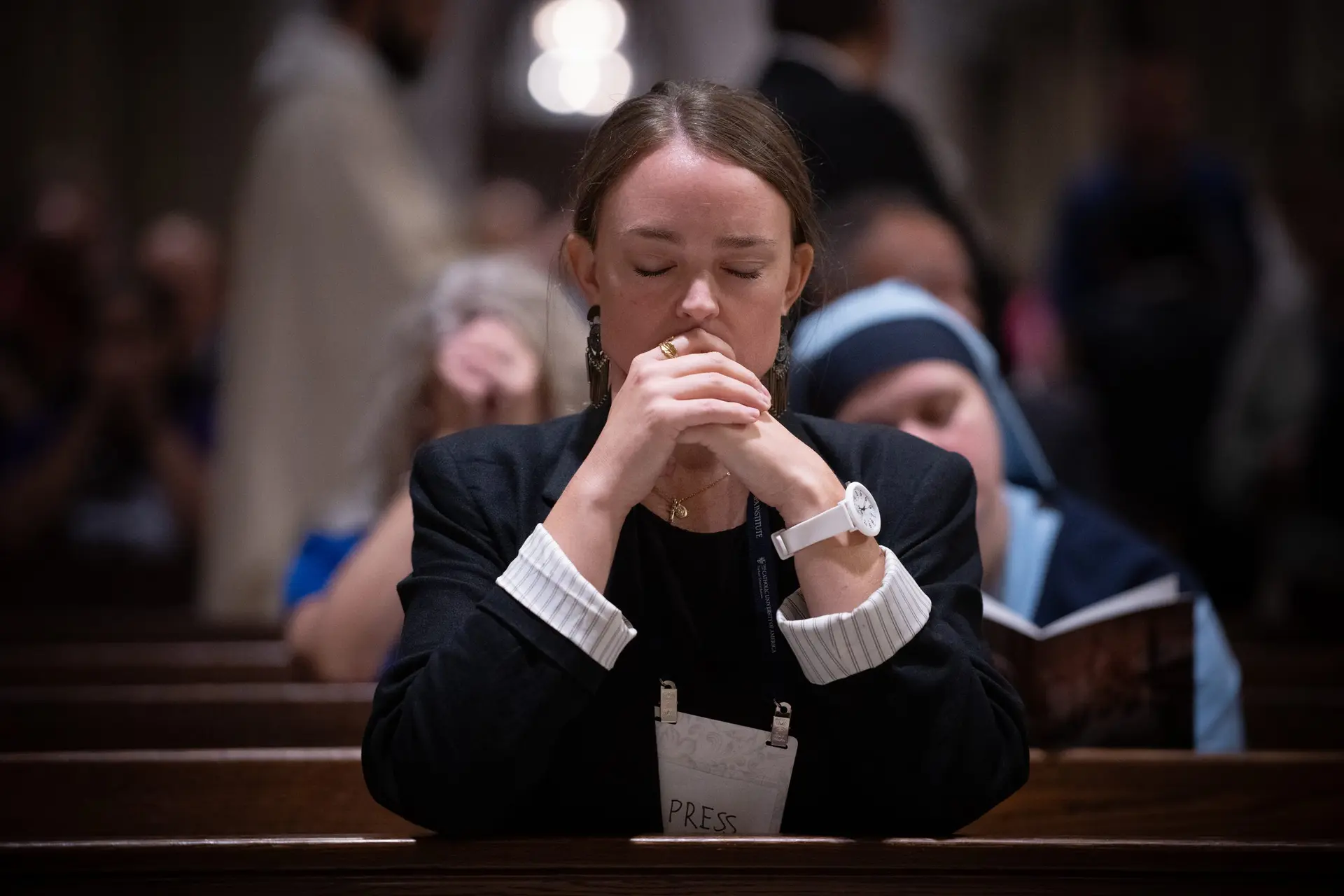 Pew report challenges narrative on rising religiosity in U.S.