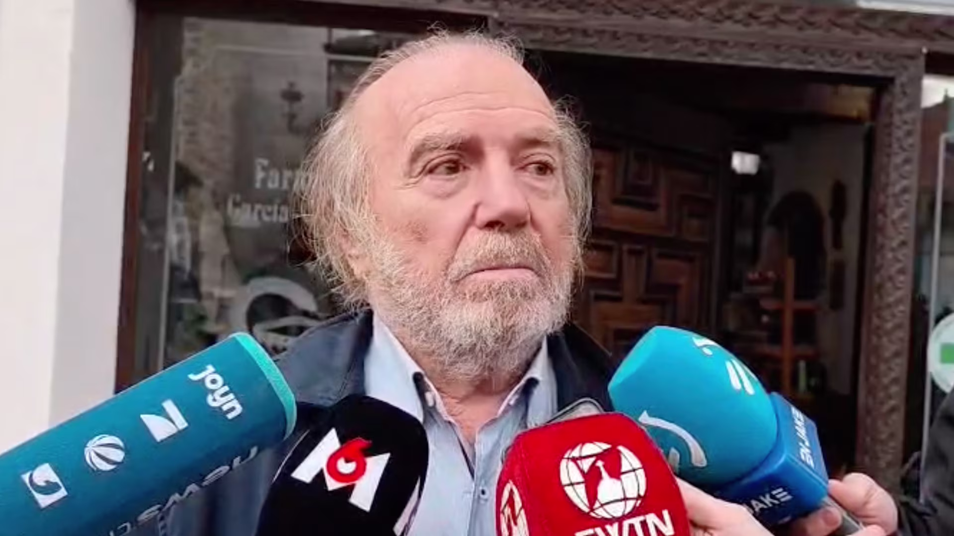 Antonio García Condado, de 78 anos, o farmacêutico da cidade, foi um dos primeiros a ver dezenas de corpos sob os amontoados de ferro. Crédito: Nicolás Cárdenas ?? 