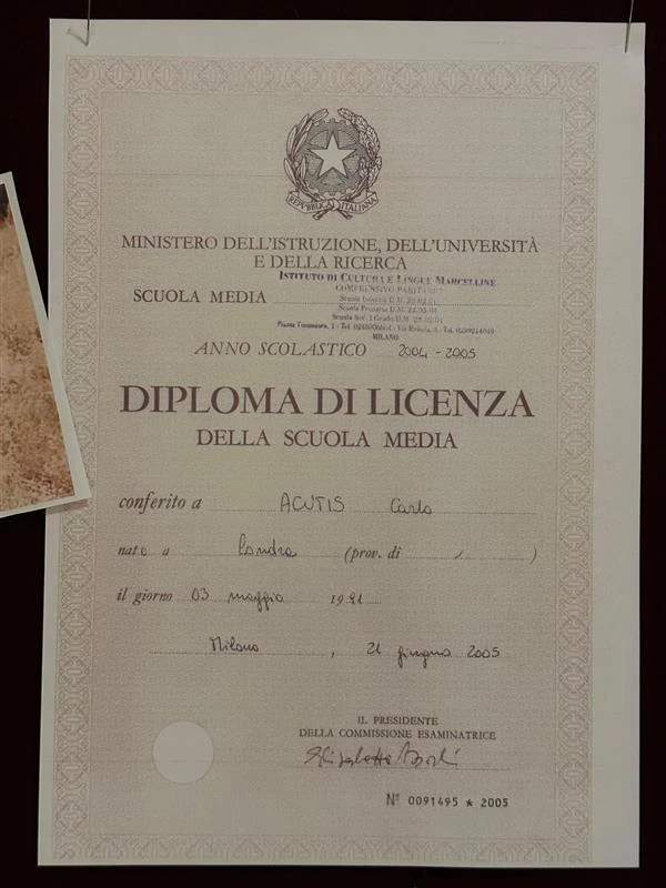 Het diploma van Carlo Acutis van de middelbare school van het Tommaseo Instituut in Milaan. Bron: Anthony Johnson/EWTN