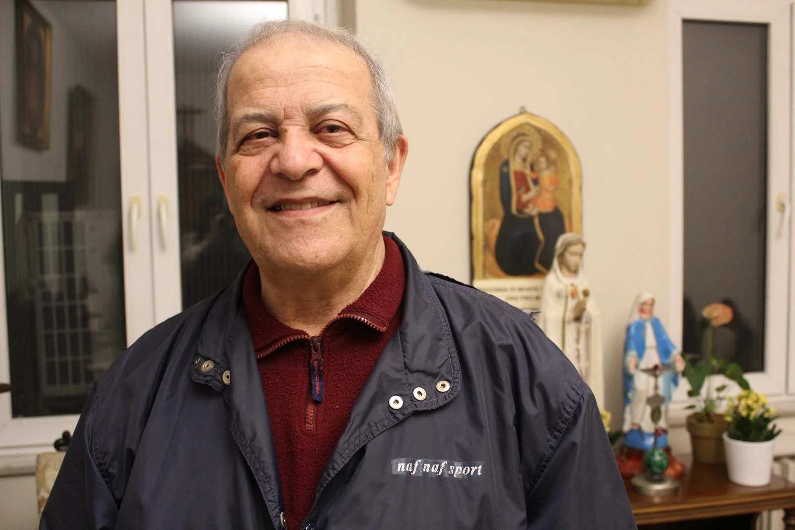 Pater Nicola Masedu is een Sardijnse priester die al meer dan 15 jaar in Turkije werkzaam is. Hij begroette paus Leo bij de ingang van de Cathedraal van de Heilige Geest in Istanbul op 28 november 2025, toen de paus de christelijke gemeenschap daar toesprak. Met dank aan pater Nicola Masedu