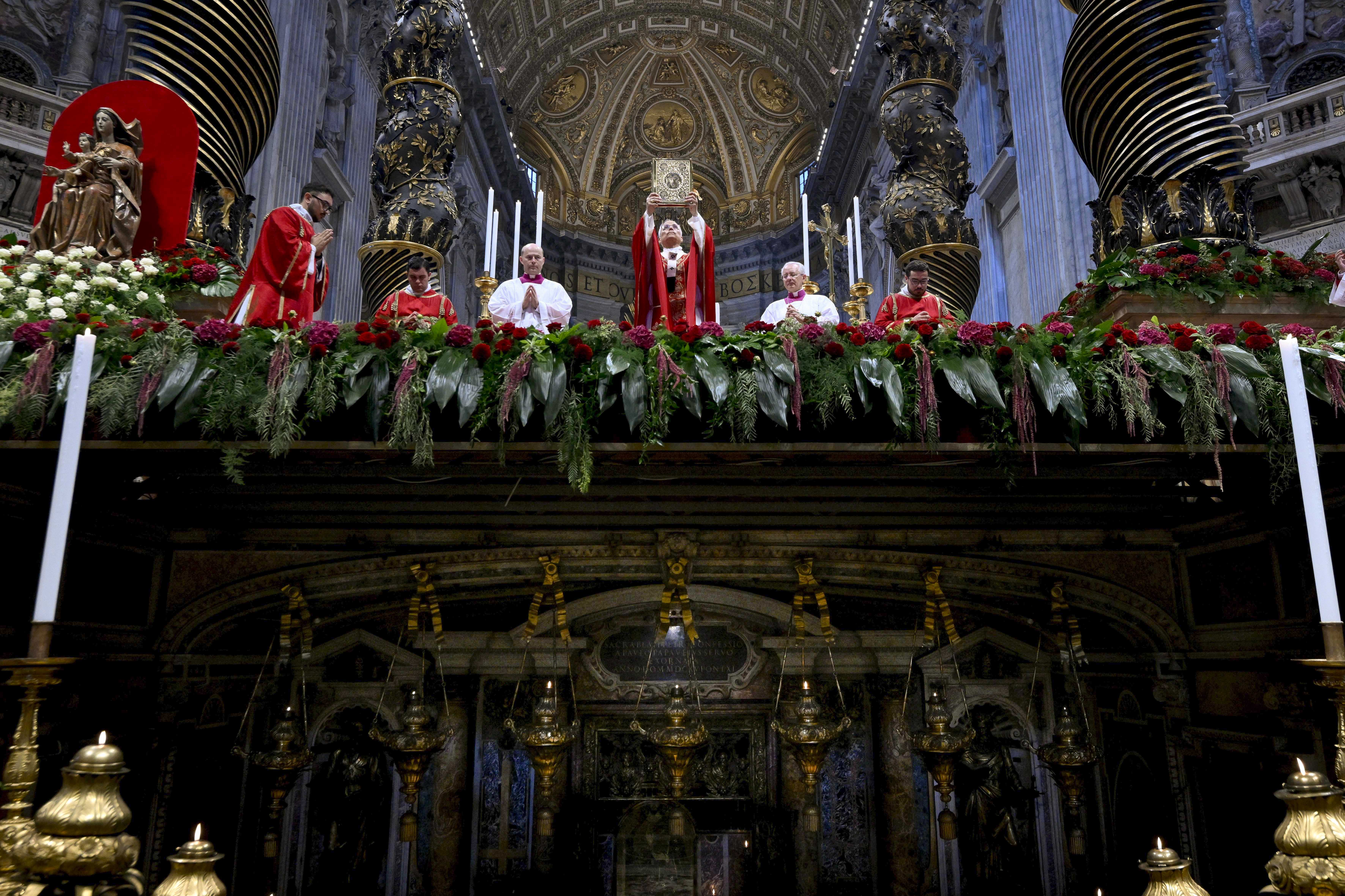 In zijn toespraak bevestigde paus Leo: “Mijn bisschoppelijke dienst is een dienst aan de eenheid, en de Kerk van Rome zet zich, door het bloed van de heiligen Petrus en Paulus, in voor de gemeenschap tussen alle kerken.” 29 juni 2025. Credit: Vatican Media