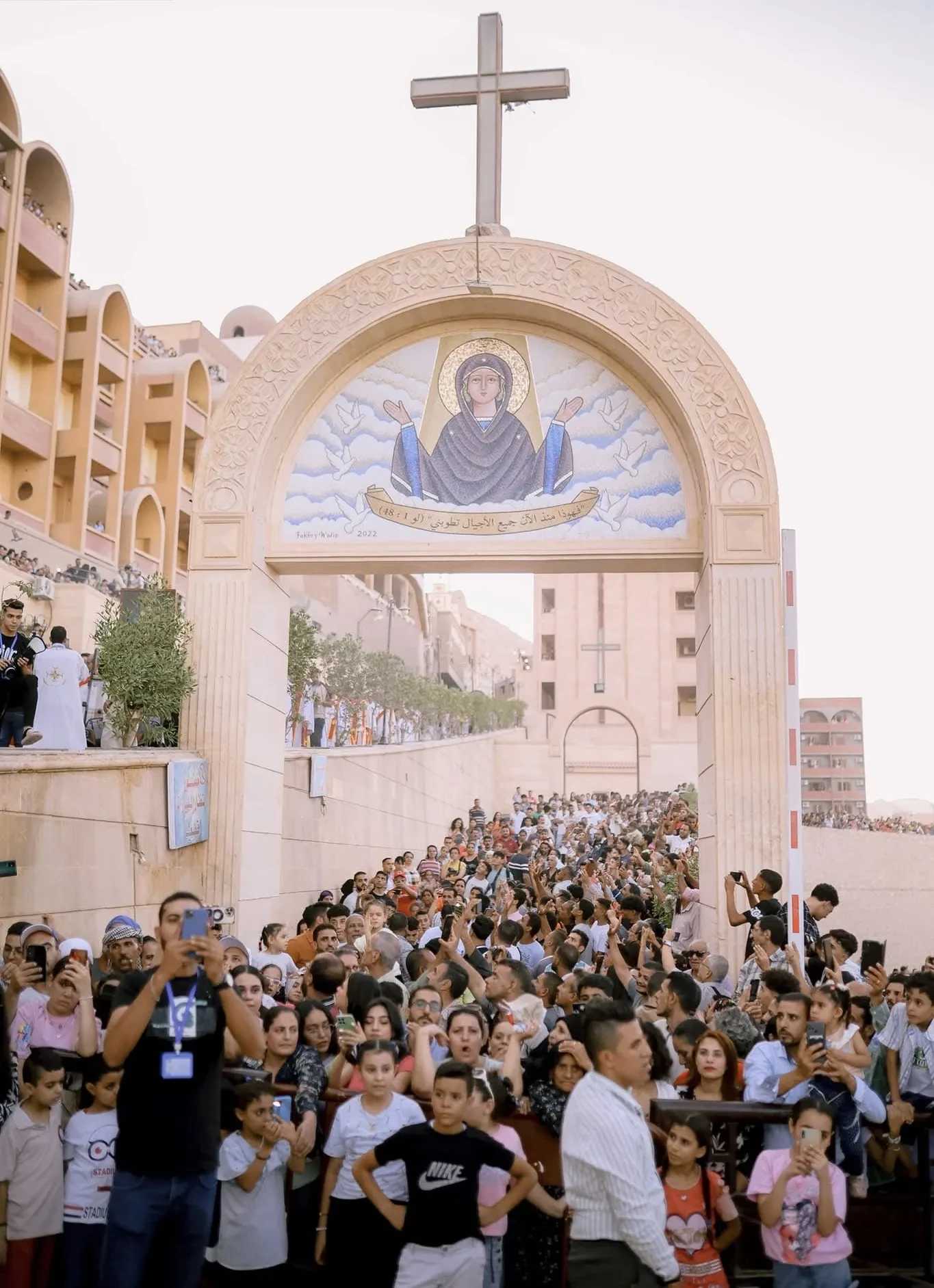 De bekende religieuze plaats organiseert nu ook een van de grootste jaarlijkse religieuze vieringen in Egypte. Elk jaar, van 7 tot 22 augustus, tijdens het feest van de Maagd Maria, wordt het bezoek van de Heilige Familie aan Assiut gevierd. Credit: ACI MENA