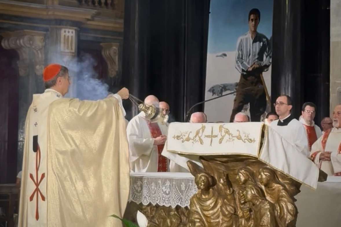 Kardinaal Roberto Repole leidt de Mis in de kathedraal van Sint Jan de Doper in Turijn ter viering van het eeuwfeest van de dood van Pier Giorgio Frassati, vrijdag 4 juli 2025. Credit: Courtney Mares/CNA