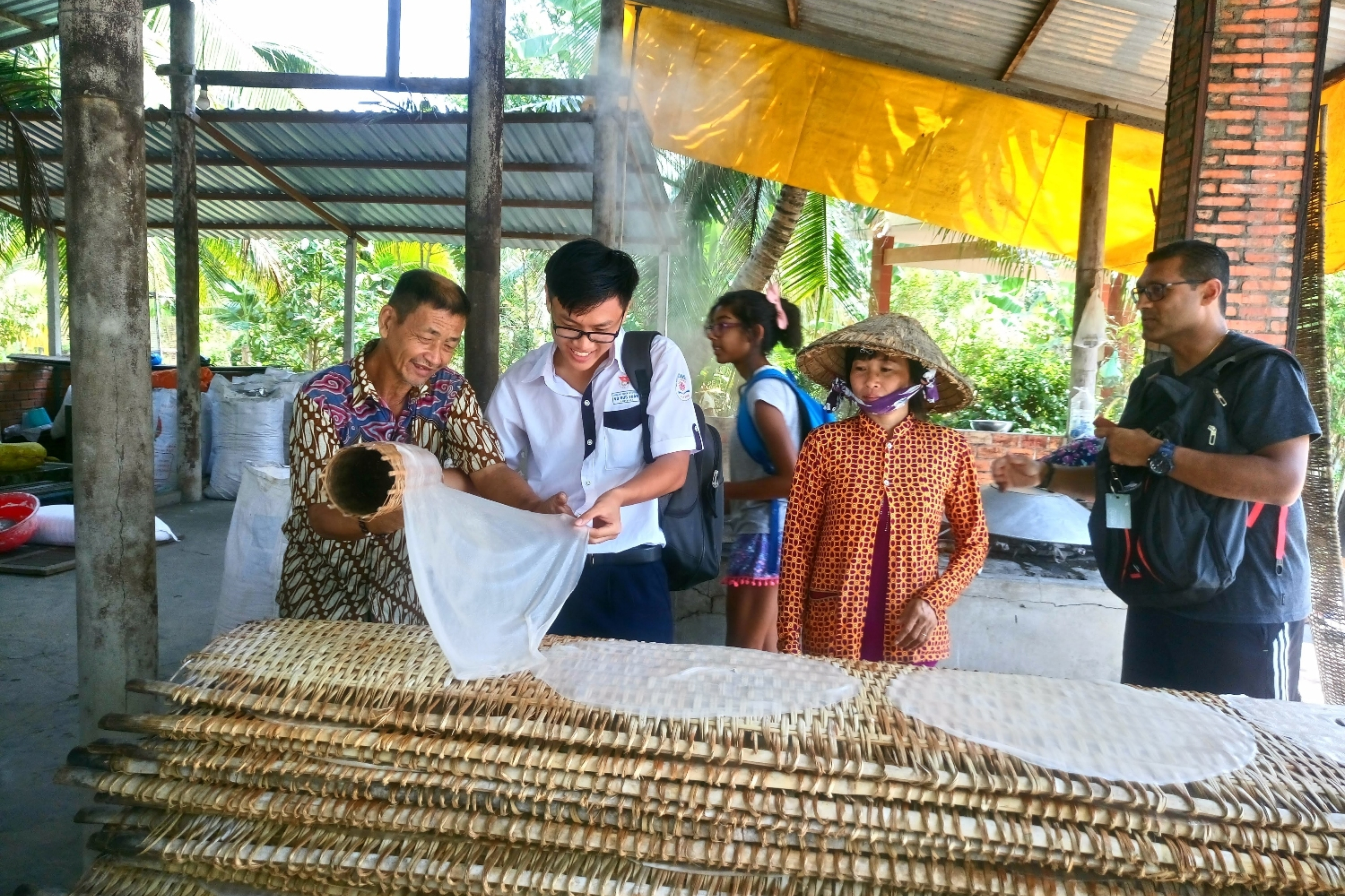 Lò hủ tiếu truyền thống
