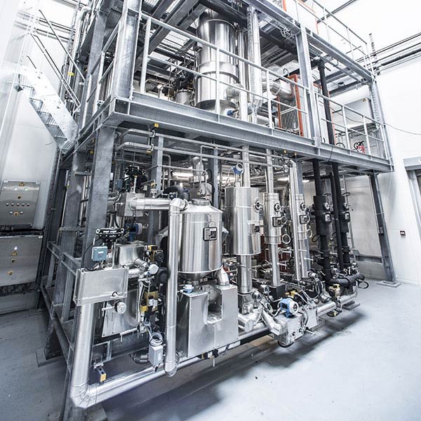 Molecular distiller