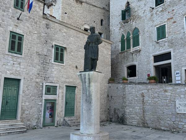 Kip Juraj Dalmatinac