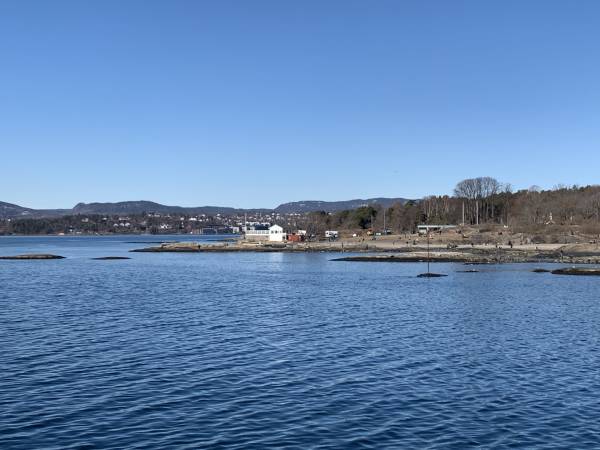 6A324A79-C968-46B2-9F0F-F83210857300