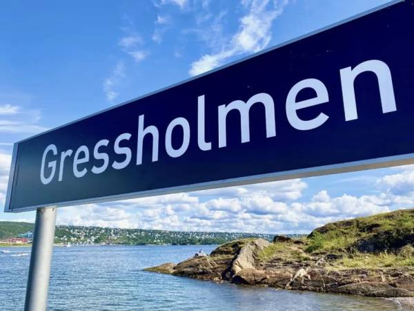 84C73A62-37A4-4DAA-B456-680FF7927988