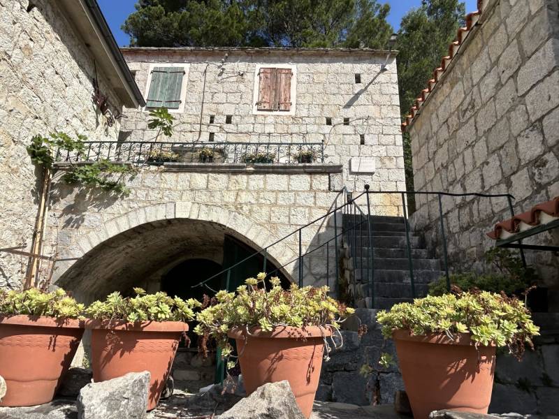 Kuća pjesnika Jure Kaštelana