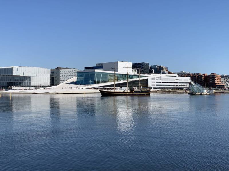 08613CB4-F123-424D-9487-7BA4155EB2E1