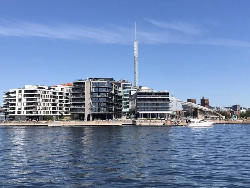 7D78C2D9-35CB-48FC-A26D-5115A2A68FFC