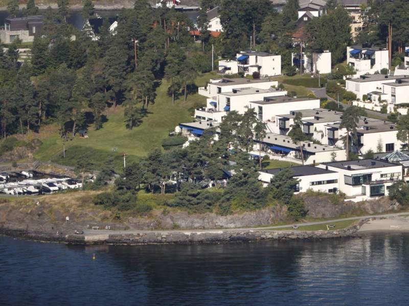 D813606B-F486-40A2-8A2E-44E2E805A711