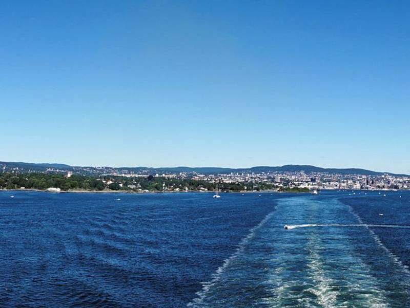 EBF81B81-17E5-4926-A733-939466F44A6C