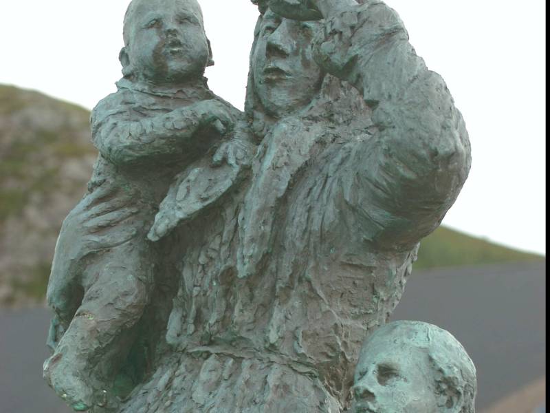 Fiskarkona på Vågsplassen i Fosnavåg sentrum