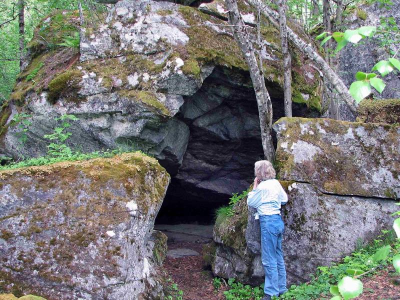 Olavshelleren på Alstad