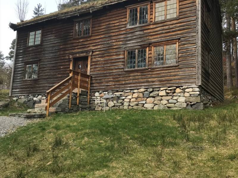 Borgund Fri- og Fattigskole