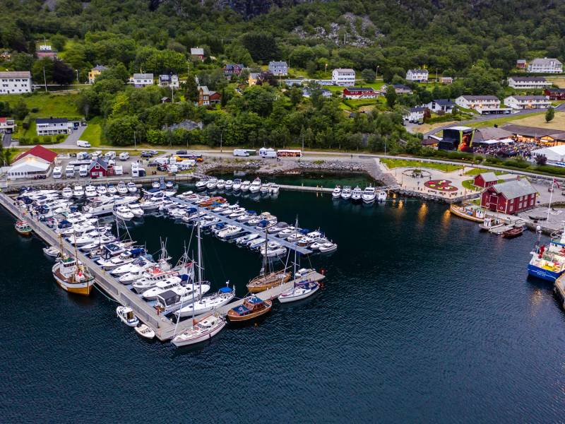 16 Tusenårssstedet - Midsund marina DJI_0709