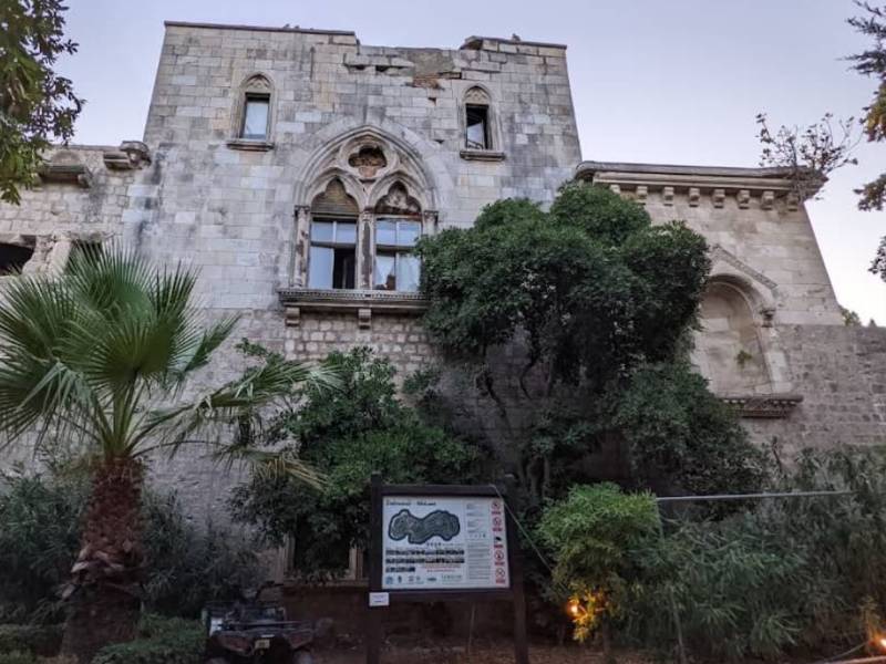 Benediktinski samostan i Samostanski kompleks