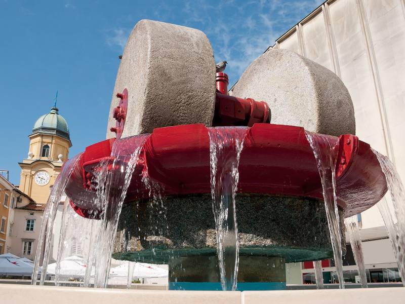 Fontana s mlinom na Koblerovom trgu
