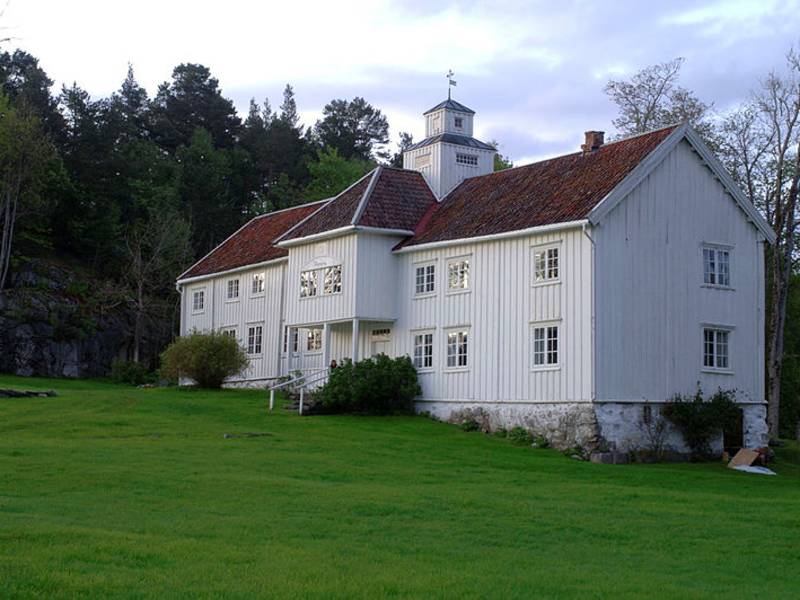 7c Prestegarden på Veøya