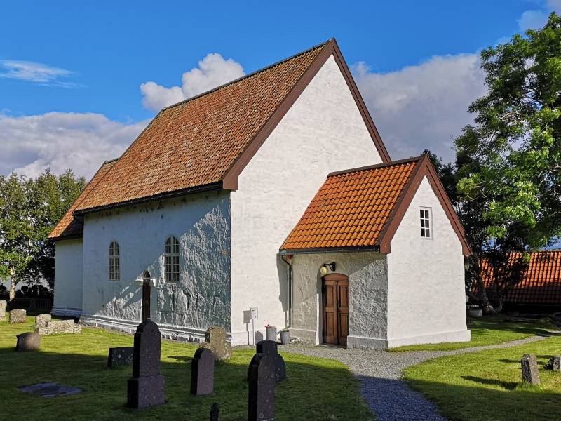 Forsidebilde til Giske kyrkje